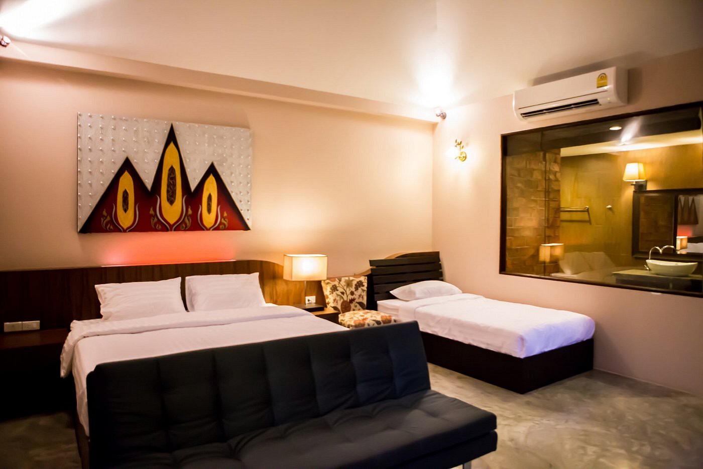 Superior Twin Room Pool View