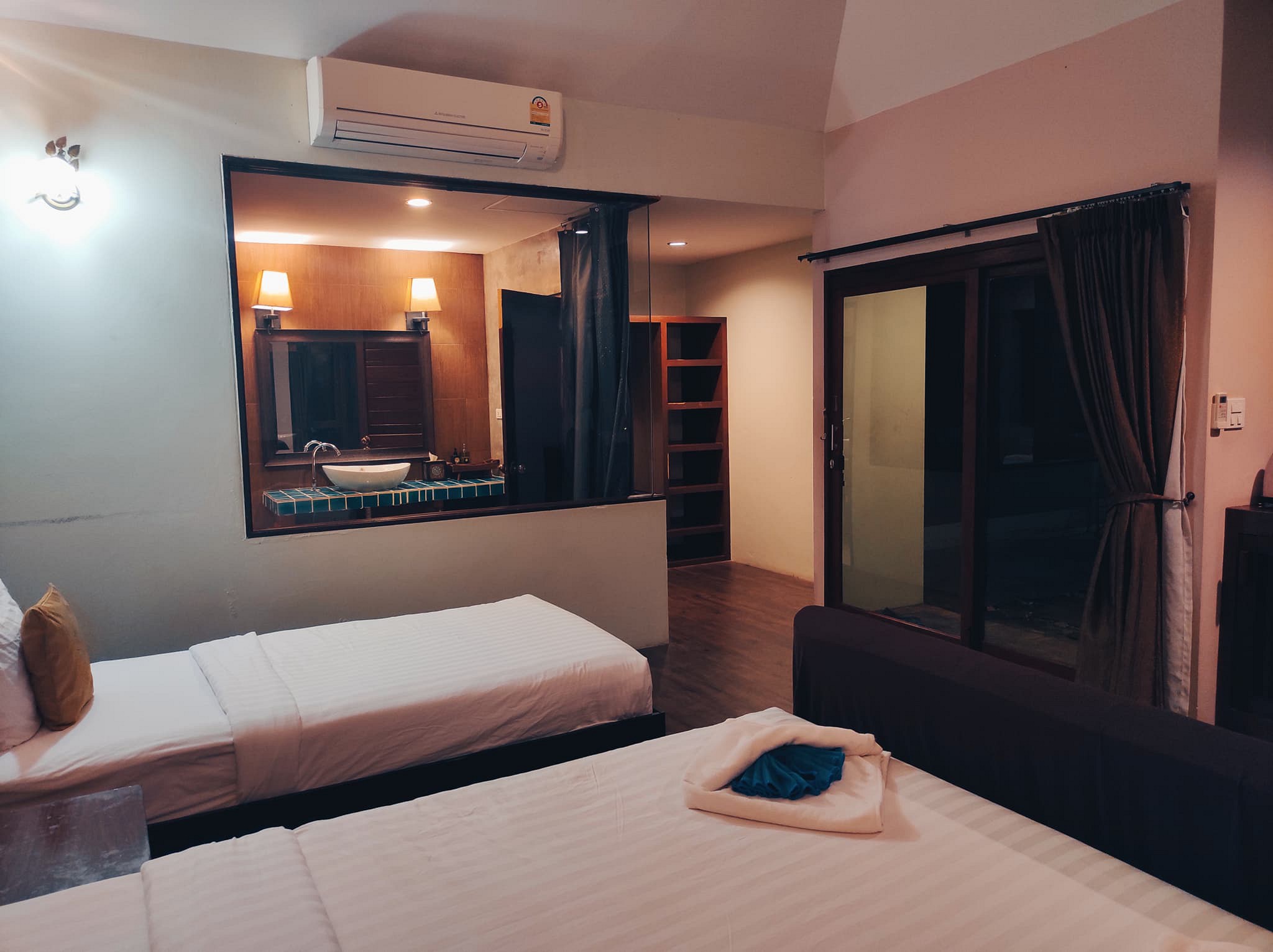 Superior Twin Room Pool View