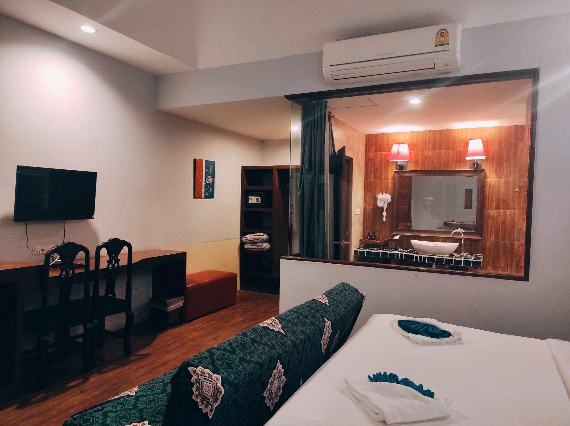 Superior Double Room Pool View
